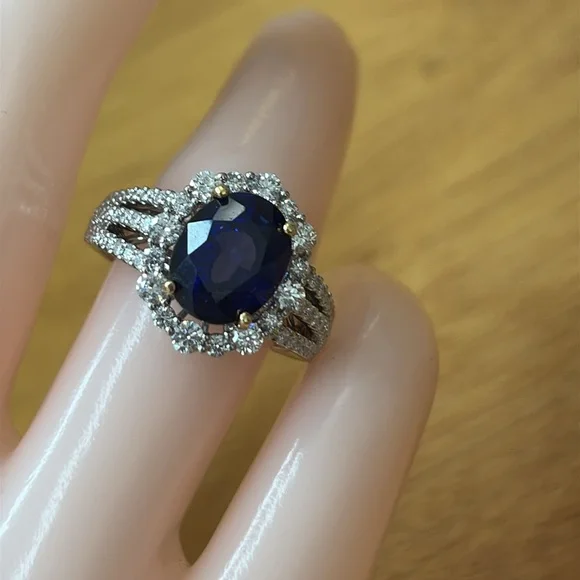 18kt White Gold 4.7 TCW Lab Grown Sapphire and Natural Diamond Ring Size 6.5 - Picture 11 of 12